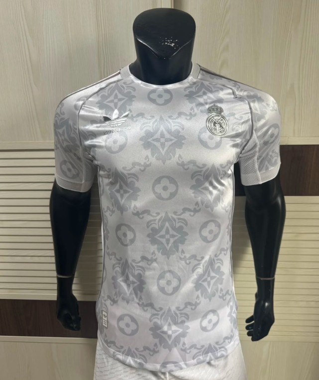 Real Madrid Special Player Jersey 25/26
