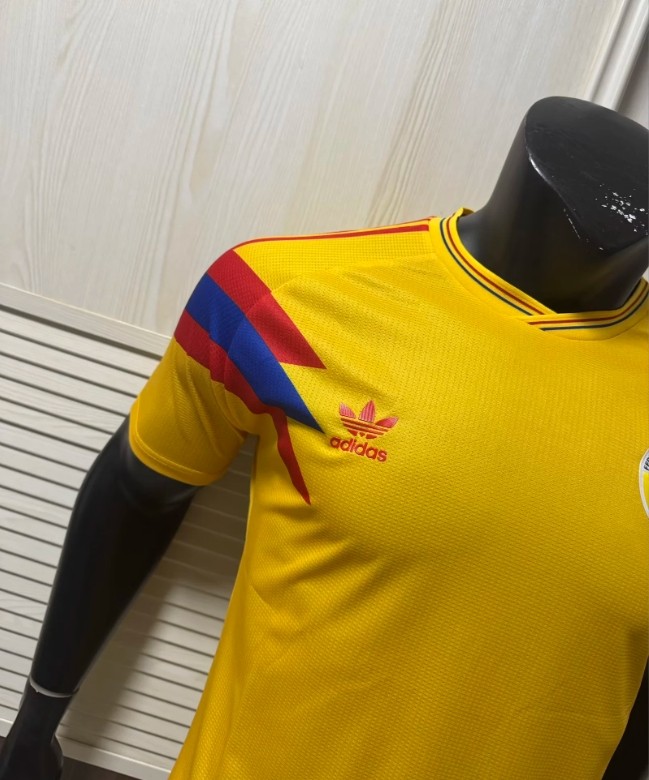 Colombia 2025 Home Player Edition Classic Retro Men Jersey