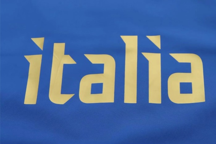 Italy Double-Sided Training Windbreaker 2006
