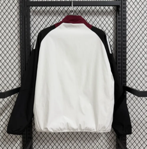 Manchester United Training Windbreaker 2025