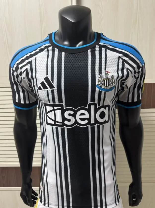 Newcastle United Home Player Jersey 26/27