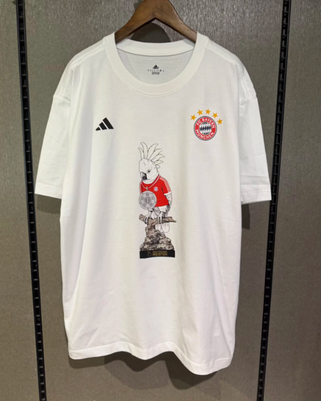 Bayern Munich 35th Bundesliga Champion T-Shirt | Lucky