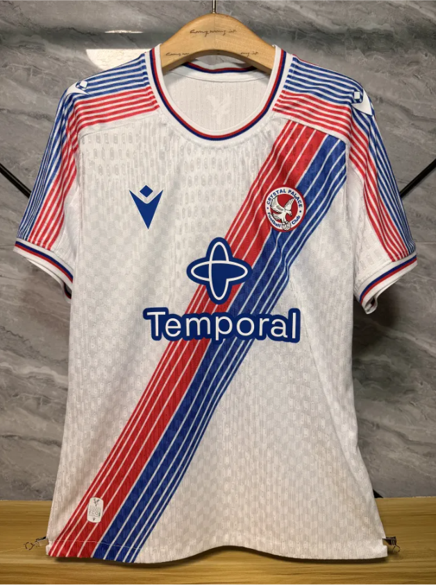 Crystal Palace Eagle Sash Home Player Man Jersey 26/27