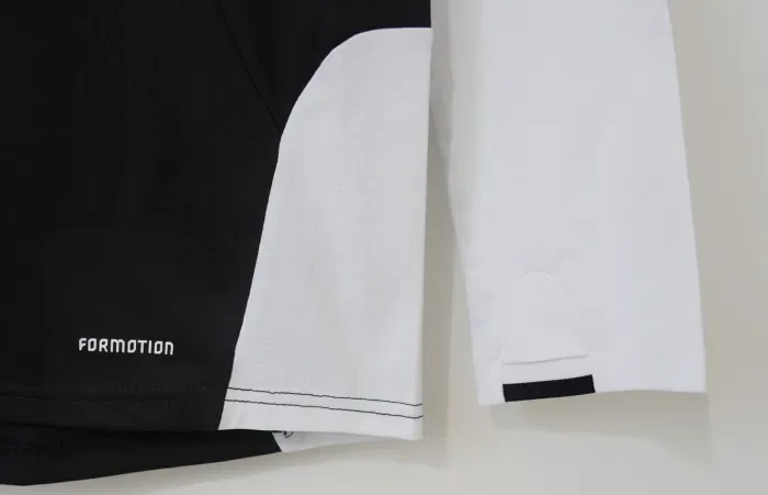 Liverpool Player Version Quarter-Zip Training Top 2026