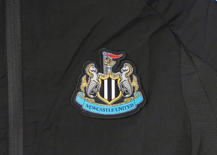 Newcastle United Training Windbreaker 2026