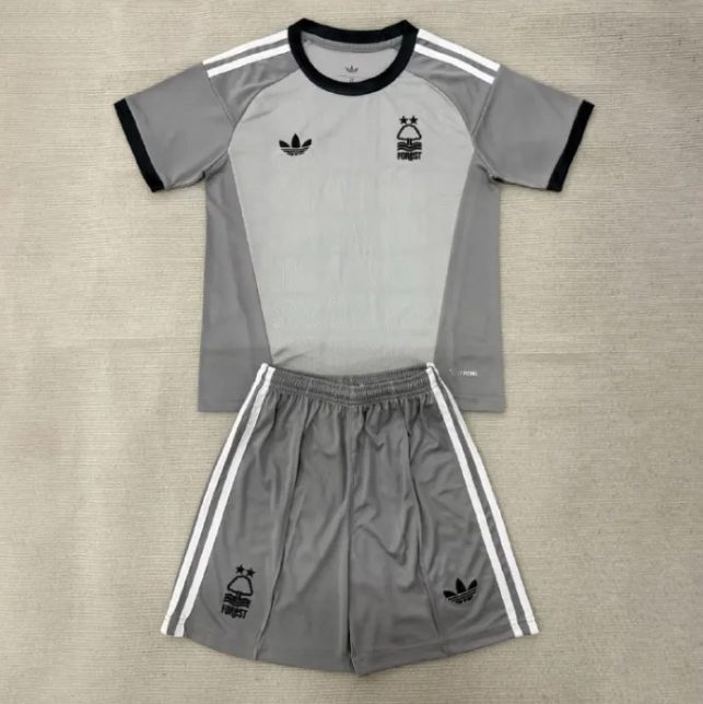 Nottingham Forest Grey Goalkeeper Kids Suit 26/27