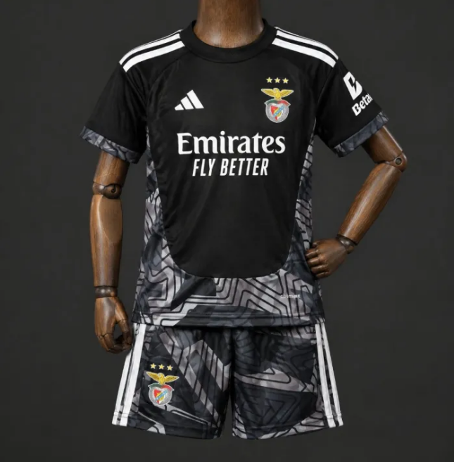 SL Benfica Black Goalkeeper Kids Suit 26/27