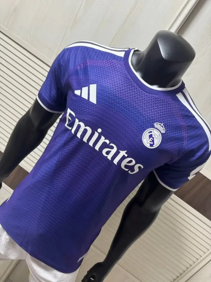 Real Madrid Third Player Men Jersey 27/28