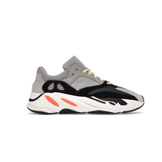 Boost 700 “Runner” Low-top chunky sneakers, grey and white (unisex, sizes 36–49)