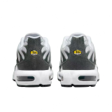 Air Max Plus Low-Top Lifestyle Shoes, White/Green Colorway (Unisex, Sizes 36–49)