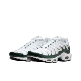Air Max Plus Low-Top Lifestyle Shoes, White/Green Colorway (Unisex, Sizes 36–49)