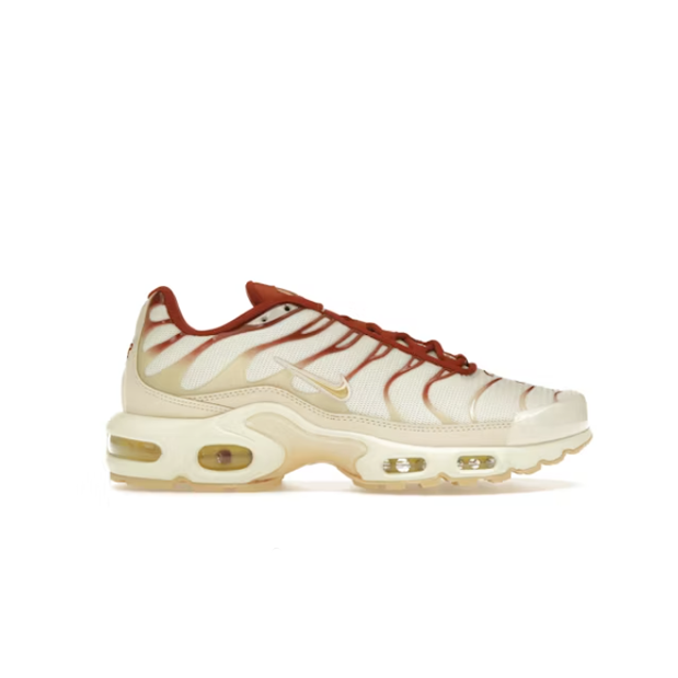 Air Max Plus Low-Top Lifestyle Shoes, White/Red (Unisex, Sizes 36–49)