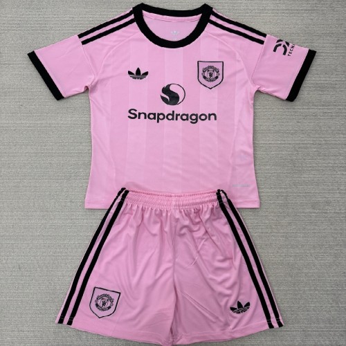 25/26 Manchester United goalkeeper kids kit pink