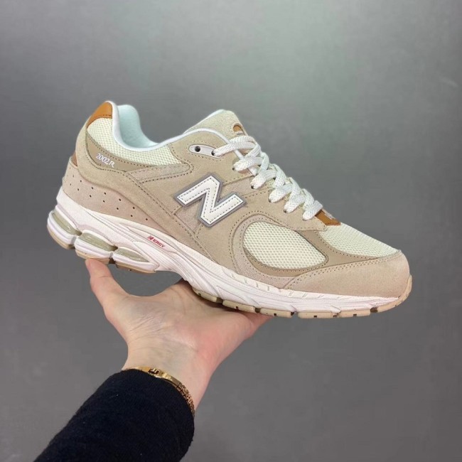 New Balance M2002RSC shoes