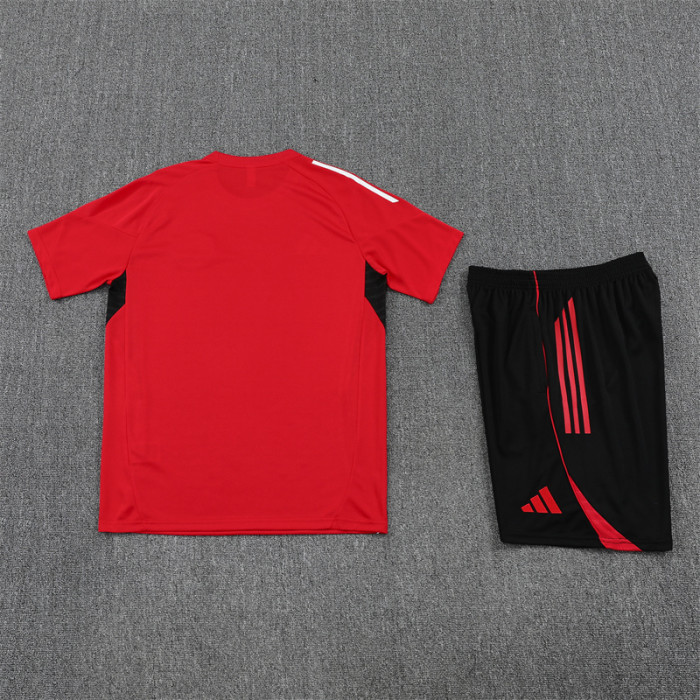 25/26 Manchester United Short sleeve training suit red