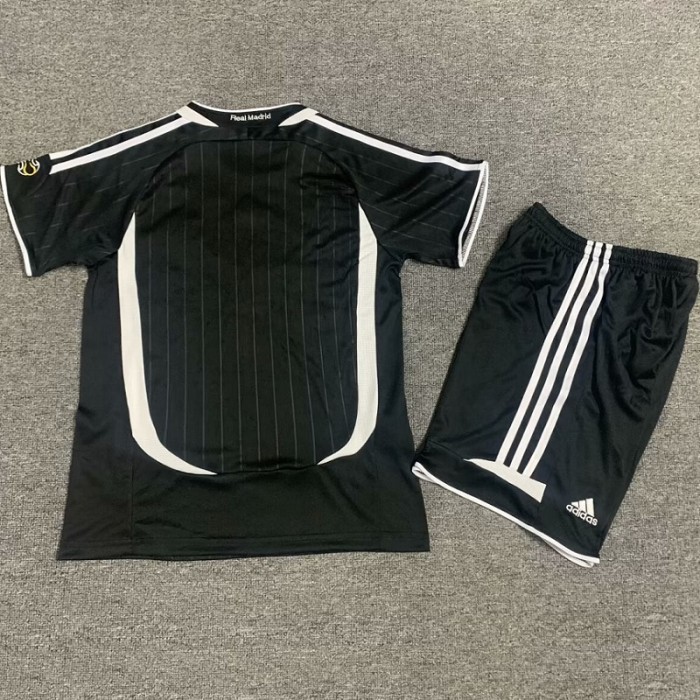 Retro 06/07 Real Madrid Away kids kit