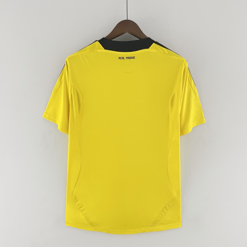 Retro Real Madrid 11/12 Goalkeeper Yellow