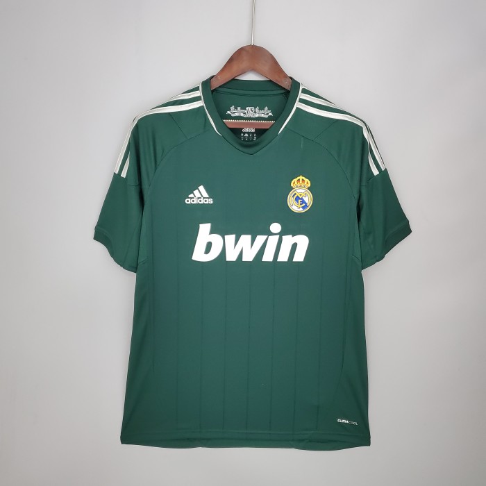 Retro Real Madrid 12/13 third away