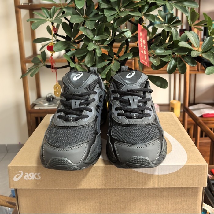 ASICS NYC-RGD series