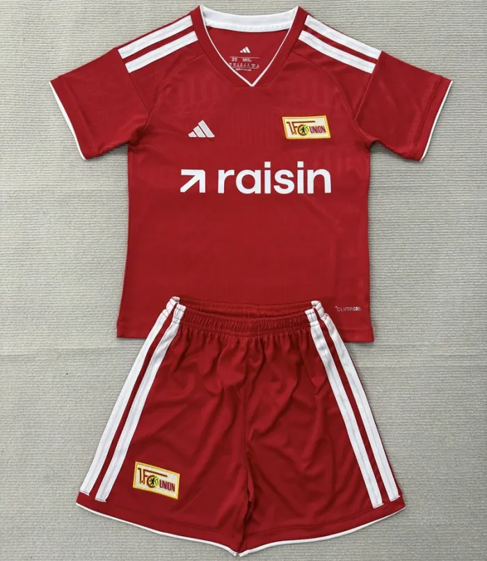 26/27 Union Berlin home kids kit US$ 17.88
