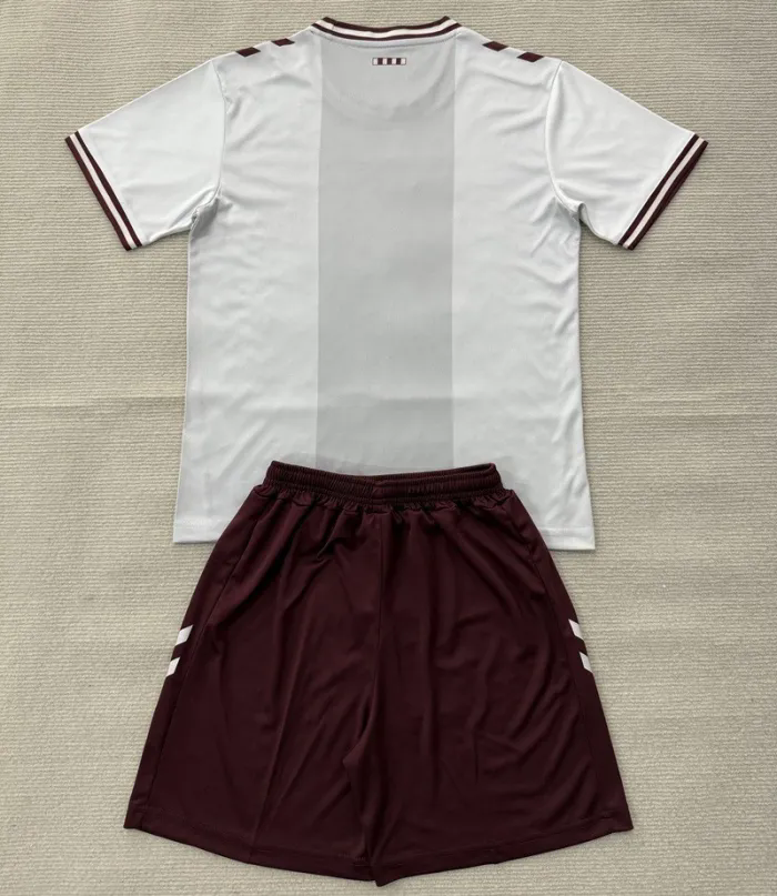 26/27 Heart Away kids kit