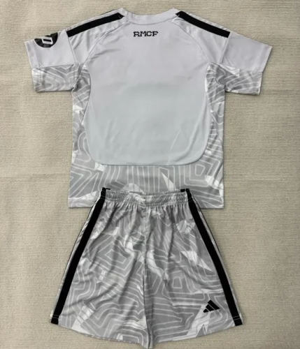 26/27 Real Madrid goalkeeper kids kit grey
