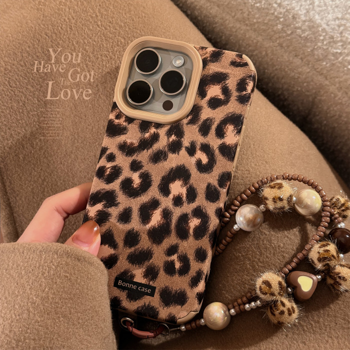 For iPhone 11/12/13/14/15/16/15 Pro Max Suede Leopard Print iPhone Case with Plush Lanyard