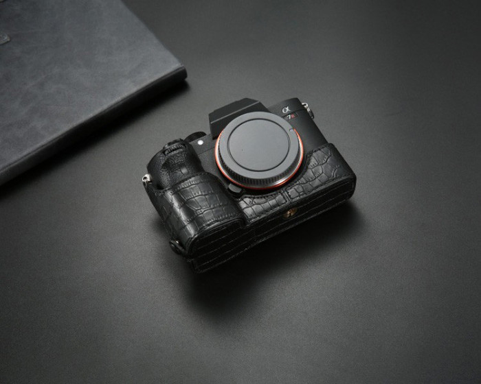 For  Sony A73 A7r3 A7m3 Leather Case Camera Cover Base bag shell black red