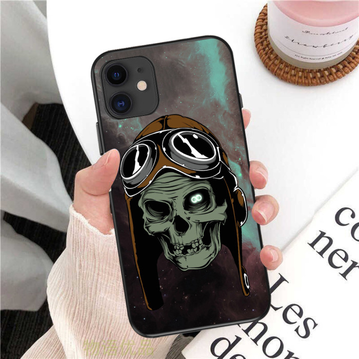 For iPhone 16 Pro Max 15 14 13 12 11 7 8 XR XS Phone Cover Trendy Halloween Skull