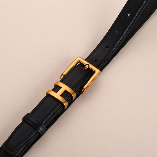 Versatile Black Leather Belt – Elegant for Business Casual Trendy Daily Elegance