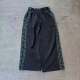 Minimally loose and personalized casual pants