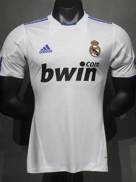 2010-2011 RMA Home Player Version 球员 Retro Soccer Jersey
