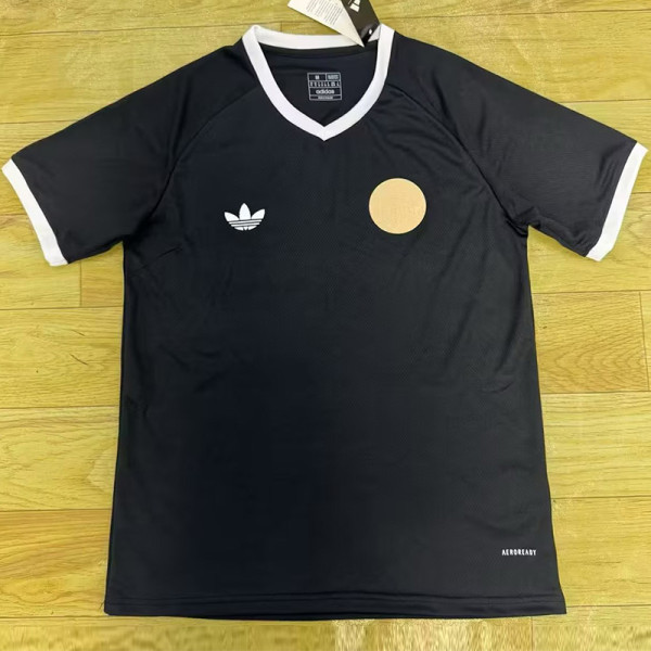 2025-26 Ajax Black Special Edition Training shirts (三叶草）
