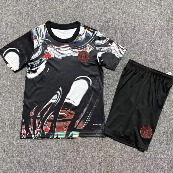 25-26 Man Utd Black Special Edition Kids Training