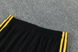26-27 Man Utd Blue Short shirts and Long trousers Suit (圆领)