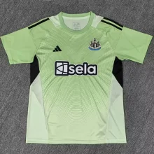 25-26 Newcastle Goalkeeper Fans Soccer Jersey