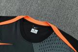26-27 INT Black Short shirts and Long trousers Suit (圆领)