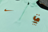 26-27 France Light green Half Pull Tracksuit (半拉链)