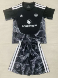 26-27 Man Utd Black Goalkeeper Kids Soccer Jersey