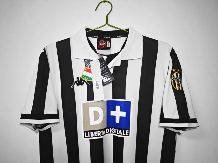 1998-1999 Juventus Home Retro Soccer Jersey