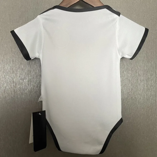 25-26 Germany White Baby Infant Crawl Suit 1:1 Thai Quality