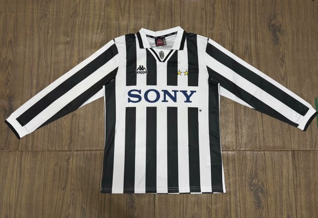 1995-1996 Juventus Home Long Sleeve Retro Soccer Jersey