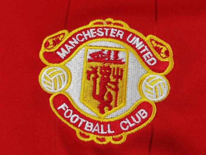 1984 Manchester United Home Retro Soccer Jersey