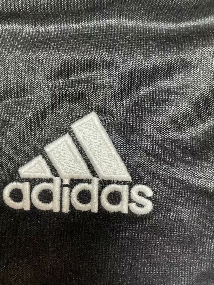 2004-2005 Real Madrid Away Long Sleeves Retro Soccer Jersey