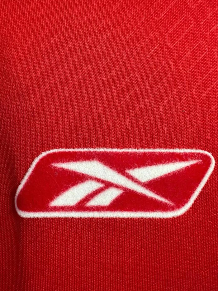 2004-2005 Liverpool Home Long sleeves Retro Soccer Jersey