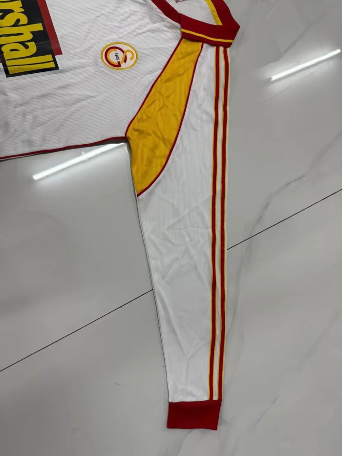 1999-2000 Galatasaray Away Long Sleeve Retro Soccer Jersey (长袖)