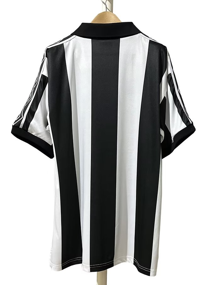 1980-1982 Newcastle Retro Soccer Jersey