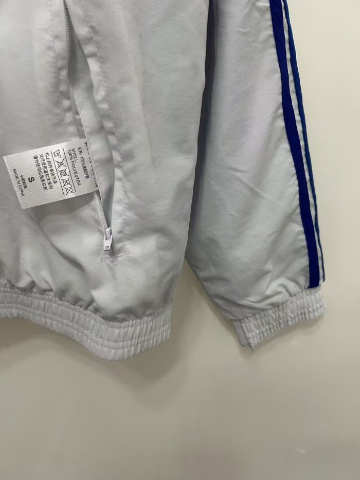 1996-1997 Manchester United Double Sided Windbreaker