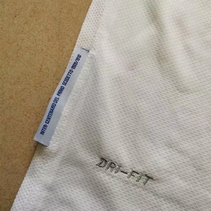2009-2010 Inter Milan Away White Retro Soccer Jersey