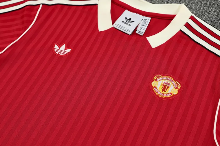 25-26 Manchester United High Quality Training Short Suit